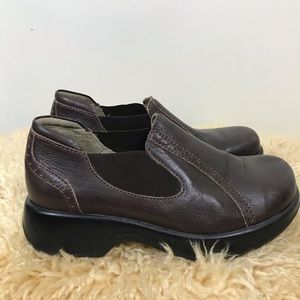 Dromedaris Brown leather clogs size 37 US 6.5-7
